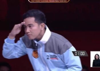 Gibran Disoraki dan Disemprit Moderator Lagi-lagi Tanya Istilah Asing tapi Tak Jelaskan