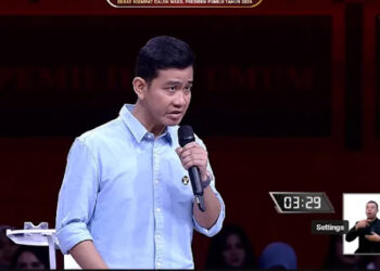 Gibran Kembali Langgar Aturan Debat, Tinggalkan Podium untuk Bicara