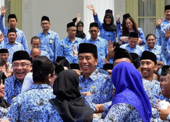 Jokowi Resmi Naikkan Gaji ASN dan TNI/Polri Jelang Pemilu 2024
