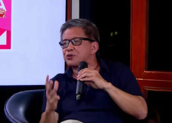 Rocky Gerung kritisi kata Greenflation yang sempat disampaikan Gibran Rakabuming Raka dalam debat Cawapres di acara Indonesia Layers Club. FOTO/Tangkapan Layar ILC. Ⓒ Hak cipta foto di atas dikembalikan sesungguhnya kepada pemilik foto