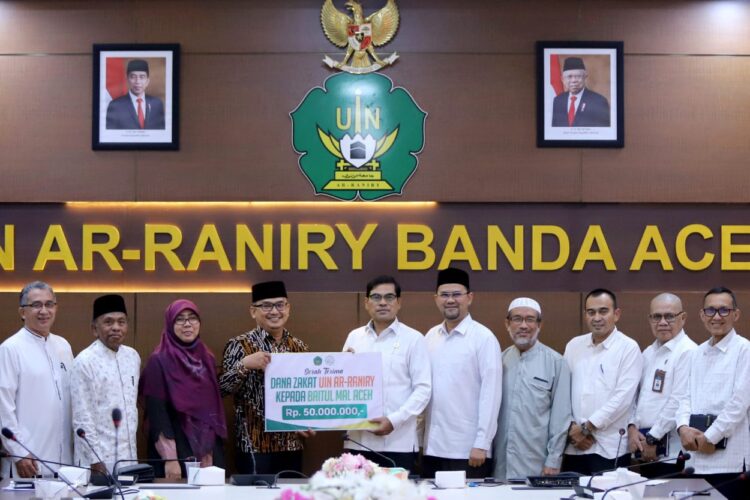 UIN Ar-Raniry Serahkan Dana Zakat Rp50 Juta ke BMA