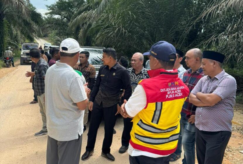 Rusak Parah, Irmawan dan Tim BPJN Aceh Tinjau Jalan Handel Singkohor Singkil
