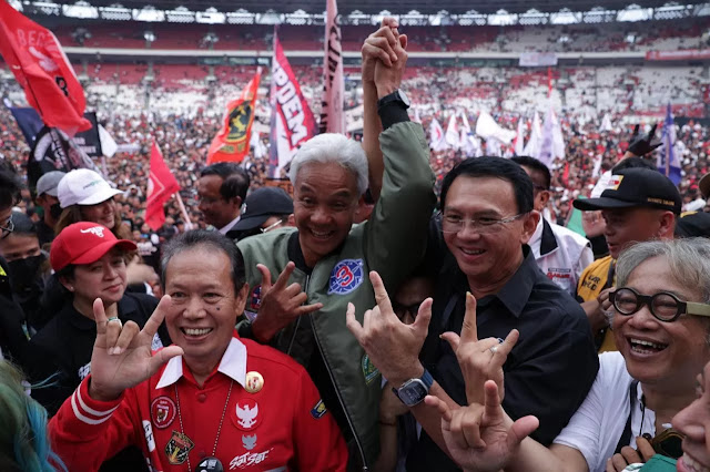 Ⓒ Hak cipta foto di atas dikembalikan sesungguhnya kepada pemilik foto Ⓒ Hak cipta foto di atas dikembalikan sesungguhnya kepada pemilik foto