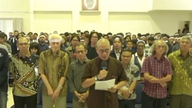 Ⓒ Hak cipta foto di atas dikembalikan sesungguhnya kepada pemilik foto Ⓒ Hak cipta foto di atas dikembalikan sesungguhnya kepada pemilik foto