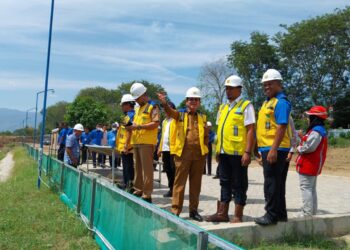 Pj Wali Kota Banda Aceh Tinjau Proyek Rehabilitasi Bendungan Karet