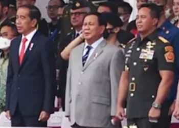 Calon Presiden Nomor urut 2 (dua), Prabowo Subianto bersama Presiden Joko Widodo (Jokowi) dan Panglima TNI, Andika Perkasa. FOTO/Net. Ⓒ Hak cipta foto di atas dikembalikan sesungguhnya kepada pemilik foto