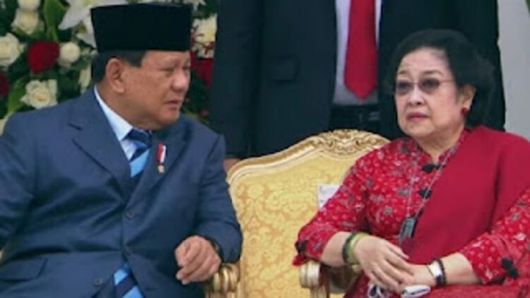 Prabowo Subianto saat duduk bersama dengan Ketua Umum PDI Perjuangan, Megawati Sukarnoputri. FOTO/Net. Ⓒ Hak cipta foto di atas dikembalikan sesungguhnya kepada pemilik foto