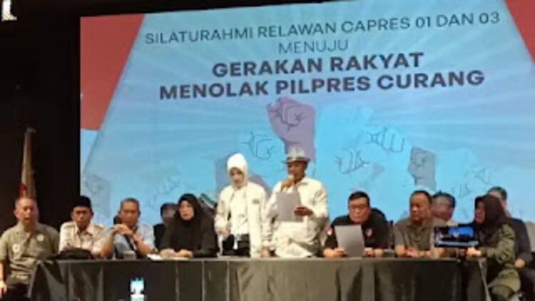 Relawan Anies-Muhaimin dan Relawan Ganjar-Mahfud mendesak Presiden Jokowi untuk segera melakukan Pilpres putaran kedua. FOTO/Net. Ⓒ Hak cipta foto di atas dikembalikan sesungguhnya kepada pemilik foto