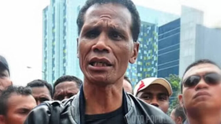 Sosok mantan preman legendaris penguasa Tanah Abang, Hercules. FOTO/Net. Ⓒ Hak cipta foto di atas dikembalikan sesungguhnya kepada pemilik foto