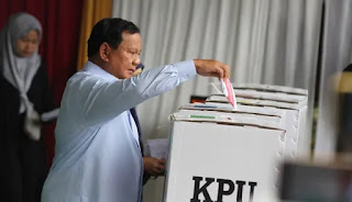 Ⓒ Hak cipta foto di atas dikembalikan sesungguhnya kepada sang pemilik foto Ⓒ Hak cipta foto di atas dikembalikan sesungguhnya kepada pemilik foto