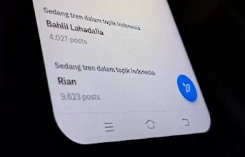 Tangkapan Layar di Platform media sosial X (Twitter) tentang hebohnya tagar pecat Bahlil terkait dugaan kasus suap izin pertambang. FOTO/Tangkapan Layar. Ⓒ Hak cipta foto di atas dikembalikan sesungguhnya kepada pemilik foto