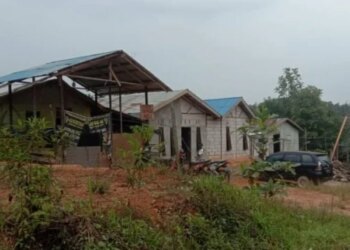 Jaringan Advokasi Tambang (Jatam) Kalimantan Timur mengatakan, Badan Otorita Ibu Kota Nusantara (IKN) memaksa warga Kampung Tua Sabut, Pemaluan, Kalimantan Timur merobohkan rumah karena dianggap melanggar Rencana Tata Ruang Wilayah (RTRW) IKN. FOTO/Net. Ⓒ Hak cipta foto di atas dikembalikan sesungguhnya kepada pemilik foto