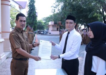 Kadispora Aceh Serahkan SK Tenaga Kontrak