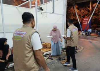 Ramadhan Berkah, Repnas Aceh Bagikan Mushaf Al-Qur’an Hingga Paket Idul Fitri