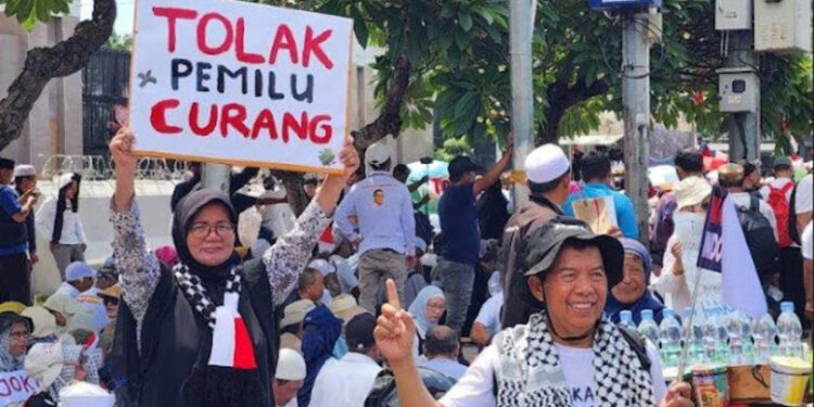 Ⓒ Hak cipta foto di atas dikembalikan sesungguhnya kepada sang pemilik foto Ⓒ Hak cipta foto di atas dikembalikan sesungguhnya kepada pemilik foto