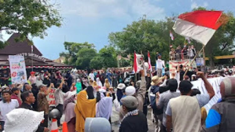 Ⓒ Hak cipta foto di atas dikembalikan sesungguhnya kepada pemilik foto
