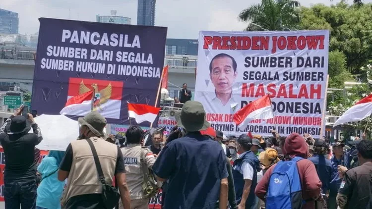 Ⓒ Hak cipta foto di atas dikembalikan sesungguhnya kepada pemilik foto Ⓒ Hak cipta foto di atas dikembalikan sesungguhnya kepada pemilik foto