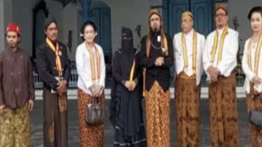 Ⓒ Hak cipta foto di atas dikembalikan sesungguhnya kepada pemilik foto Ⓒ Hak cipta foto di atas dikembalikan sesungguhnya kepada pemilik foto