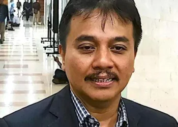 Roy Suryo Bakal Diperiksa Polisi Gegara Tuding Gibran Pakai 3 Mikrofon saat Debat