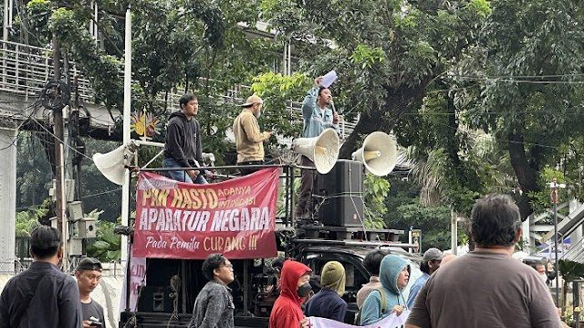 Ⓒ Hak cipta foto di atas dikembalikan sesungguhnya kepada pemilik foto Ⓒ Hak cipta foto di atas dikembalikan sesungguhnya kepada pemilik foto