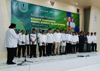 Kukuhkan Pengurus KWPSI, Sjamsul Kahar: Kawal Syariat Islam di Aceh