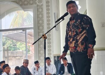 Ketua Pemuda Tanjong Seulamat Jufri, S. I.Kom memberikan sambutan yang disampaikan dihadapan peserta dan para undangan Beut Seumeubeut pada Sabtu (30/3/2024). FOTO/HAI/Hamdani. Ⓒ Hak cipta foto di atas dikembalikan sesungguhnya kepada pemilik foto