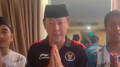 Ⓒ Hak cipta foto di atas dikembalikan sesungguhnya kepada pemilik foto Ⓒ Hak cipta foto di atas dikembalikan sesungguhnya kepada pemilik foto