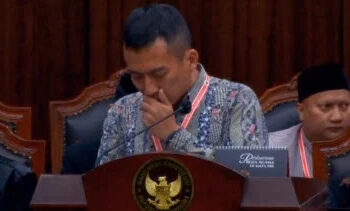 Yudistira Dwi Wardhana Asnar. Dia adalah saksi fakta yang dihadirkan oleh Komisi Pemilihan Umum (KPU) di sidang lanjutan Perkara Perselisihan Hasil Pemilihan Presiden dan Wakil Presiden Tahun 2024 (PHPU Presiden) pada Rabu (3/4/2024). FOTO/Tangkapan Layar. Ⓒ Hak cipta foto di atas dikembalikan sesungguhnya kepada pemilik foto