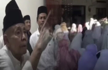 Ngaku Sudah Telponan Sama Tuhan, Alasan Jamaah Masjid Aolia Gunungkidul Lebaran Duluan