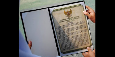 Ⓒ Hak cipta foto di atas dikembalikan sesungguhnya kepada pemilik foto Ⓒ Hak cipta foto di atas dikembalikan sesungguhnya kepada pemilik foto
