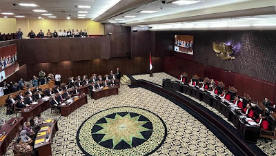 Ⓒ Hak cipta foto di atas dikembalikan sesungguhnya kepada sang pemilik foto Ⓒ Hak cipta foto di atas dikembalikan sesungguhnya kepada pemilik foto