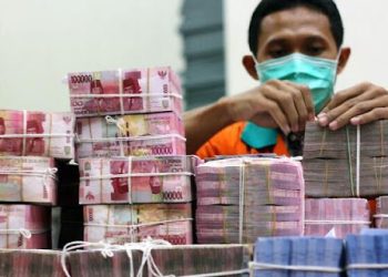 Jokowi Keluhkan Peredaran Uang yang Semakin Kering, Ekonom: Akibat Utang yang Ugal-ugalan