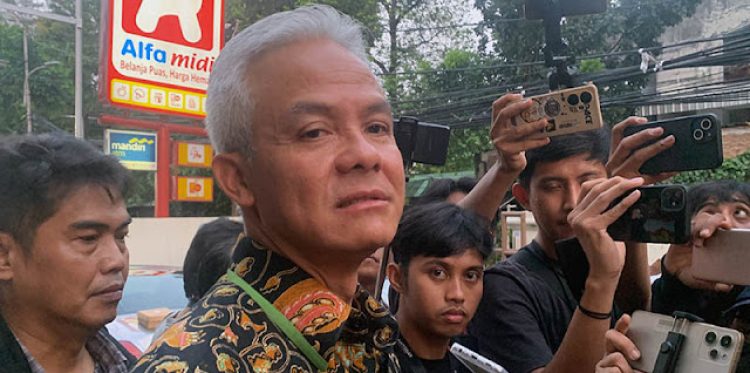 Ⓒ Hak cipta foto di atas dikembalikan sesungguhnya kepada pemilik foto Ⓒ Hak cipta foto di atas dikembalikan sesungguhnya kepada pemilik foto