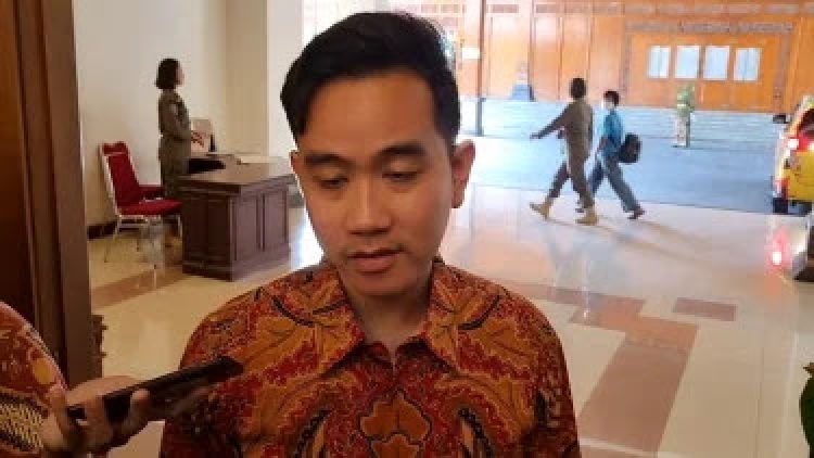 Ⓒ Hak cipta foto di atas dikembalikan sesungguhnya kepada pemilik foto Ⓒ Hak cipta foto di atas dikembalikan sesungguhnya kepada pemilik foto
