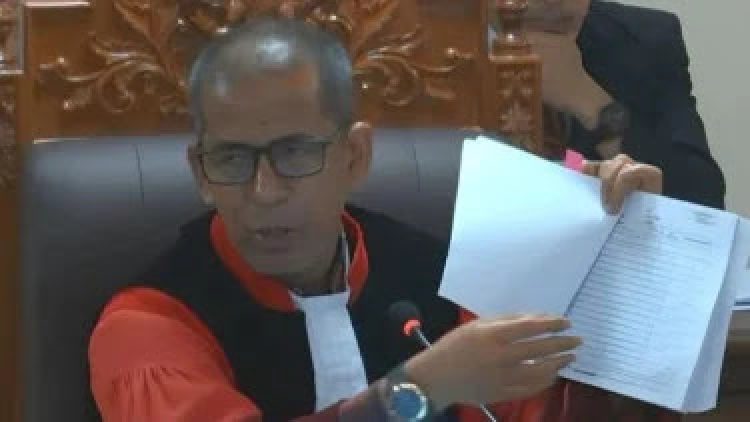 Ⓒ Hak cipta foto di atas dikembalikan sesungguhnya kepada pemilik foto