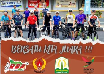 Foto Bersama para Biker Road Bike Aceh (RBA), Blessed Friday Ride. Kegiatan ini dilakukan pukul 6:30 Pagi. FOTO/Dok. RBA. Ⓒ Hak cipta foto di atas dikembalikan sesungguhnya kepada pemilik foto