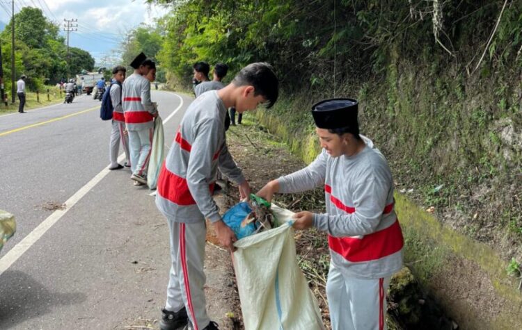 Ⓒ Hak cipta foto di atas dikembalikan sesungguhnya kepada pemilik foto Ⓒ Hak cipta foto di atas dikembalikan sesungguhnya kepada pemilik foto