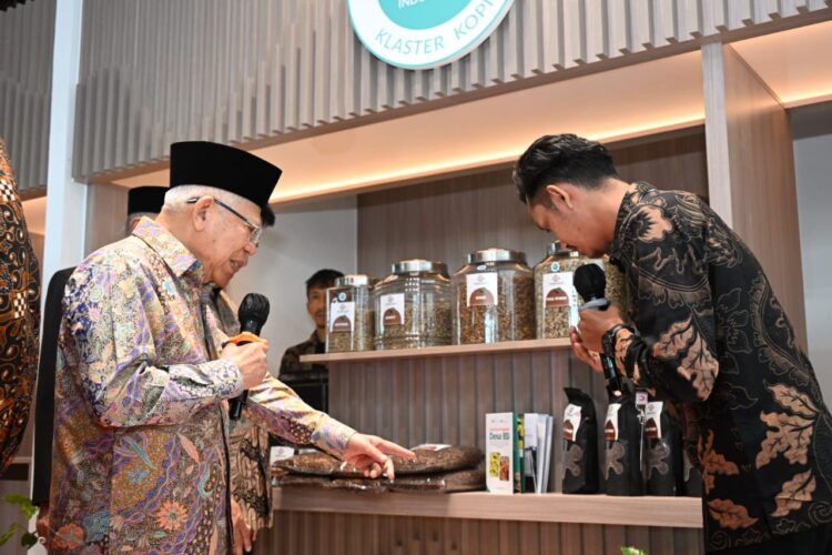 Usai Gedung BSI, Wapres Tinjau Showcase Desa Binaan dan UMKM BSI