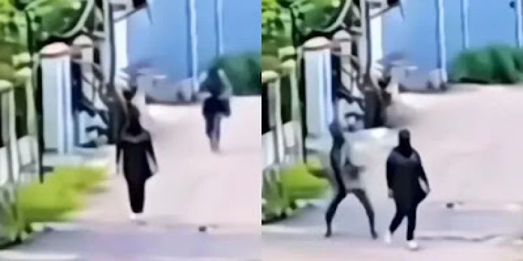 Ⓒ Hak cipta foto di atas dikembalikan sesungguhnya kepada sang pemilik foto Ⓒ Hak cipta foto di atas dikembalikan sesungguhnya kepada pemilik foto