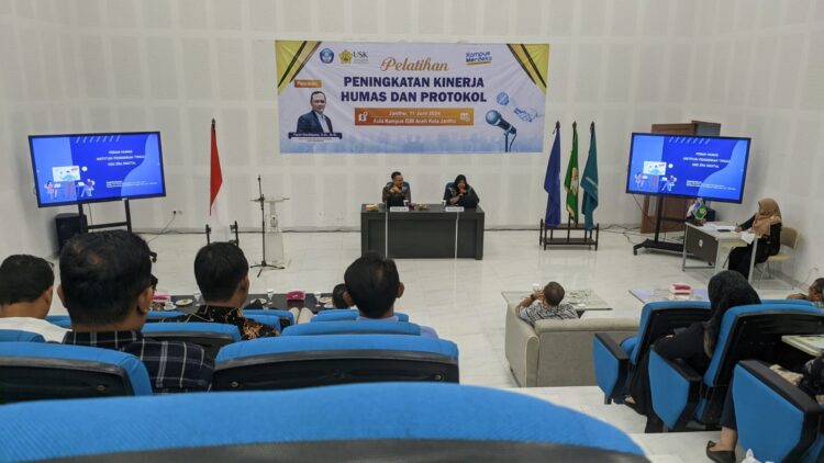 Ⓒ Hak cipta foto di atas dikembalikan sesungguhnya kepada pemilik foto Ⓒ Hak cipta foto di atas dikembalikan sesungguhnya kepada pemilik foto