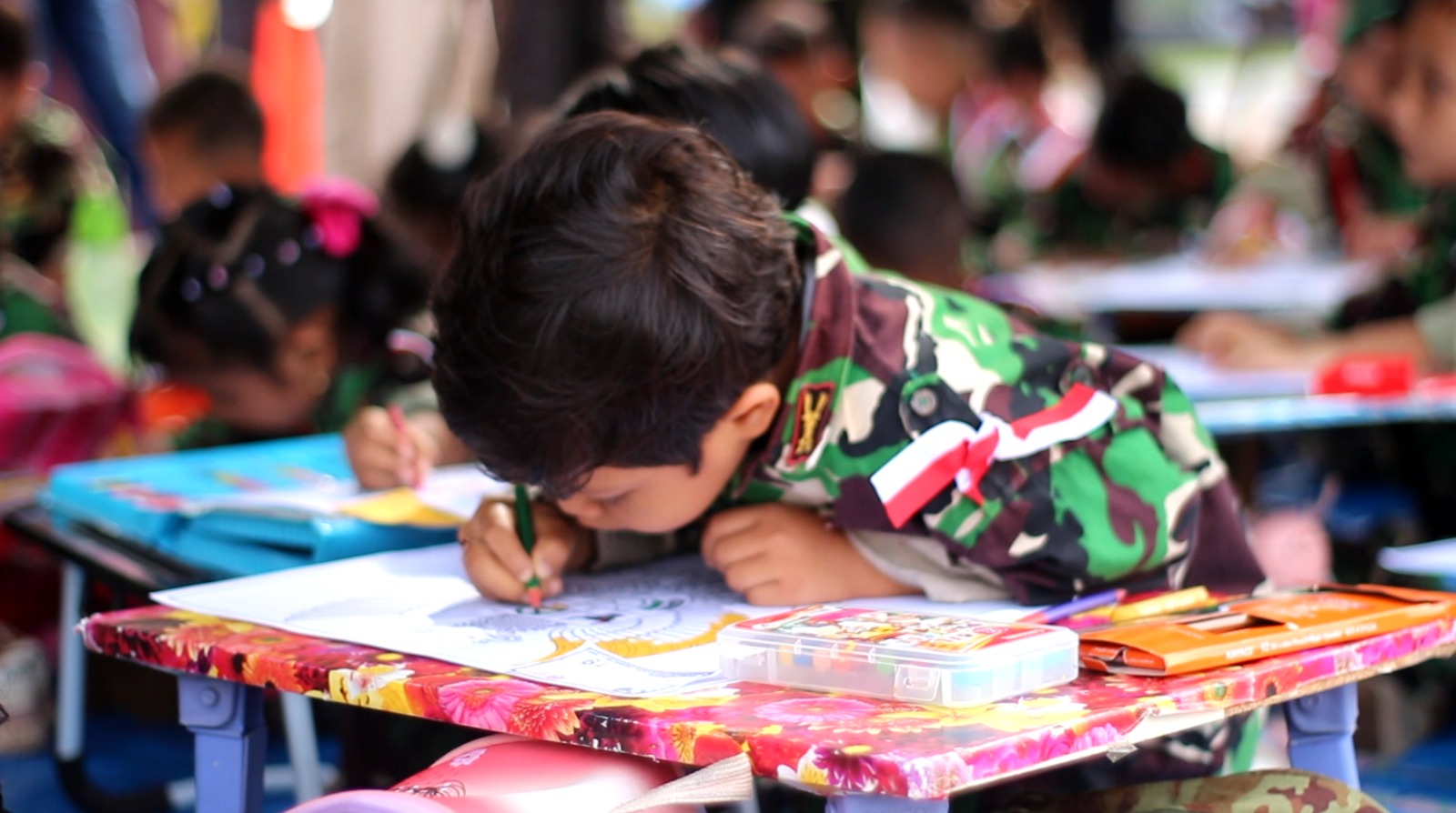 Ⓒ Hak cipta foto di atas dikembalikan sesungguhnya kepada sang pemilik foto Beberapa Anak-Anak Paud sedang mewarnai gambar di Lomba Mewarnai yang digelar Kodim 0104 Aceh Timur dalam rangka memberingati Hari Lahir Pancasila, Sabtu (1/6/2024). FOTO/Dok. Kodim 0104/Aceh Timur untuk Harian Aceh Indoneisa (HAI). Ⓒ Hak cipta foto di atas dikembalikan sesungguhnya kepada pemilik foto