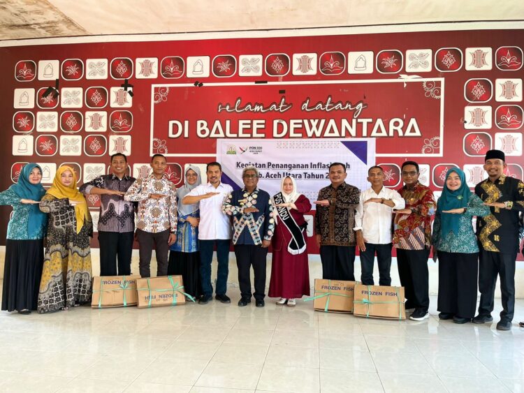 Pemerintah Aceh melalui Dinas Kelautan dan Perikanan (DKP) Aceh menyalurkan sebanyak 8 ton ikan segar bagi kelompok masyarakat penerima manfaat sebagai upaya pengendalian inflasi dan penurunan stunting di Kecamatan Dewantara, Kabupaten Aceh Utara, Kamis, (18/07/2024) kemarin. FOTO/Dok. DKP. Ⓒ Hak cipta foto di atas dikembalikan sesungguhnya kepada pemilik foto