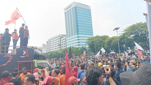 Ⓒ Hak cipta foto di atas dikembalikan sesungguhnya kepada pemilik foto Ⓒ Hak cipta foto di atas dikembalikan sesungguhnya kepada pemilik foto