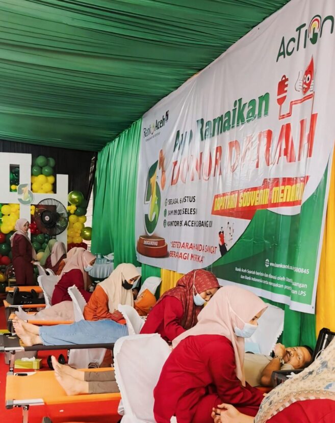 Ulang tahun ke-51 menjadi momen istimewa bagi PT Bank Aceh Syariah. Selain menggelar berbagai kegiatan sosial, Bank Aceh juga sukses menggelar kegiatan aksi donor darah yang berhasil mengumpulkan 1.384 kantong darah. FOTO/Dok. Bank Aceh Syariah. Ⓒ Hak cipta foto di atas dikembalikan sesungguhnya kepada pemilik foto