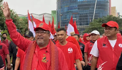 Ⓒ Hak cipta foto di atas dikembalikan sesungguhnya kepada pemilik foto Ⓒ Hak cipta foto di atas dikembalikan sesungguhnya kepada pemilik foto