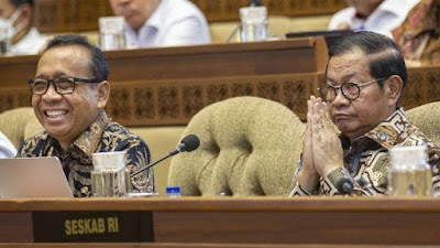 Ⓒ Hak cipta foto di atas dikembalikan sesungguhnya kepada pemilik foto Ⓒ Hak cipta foto di atas dikembalikan sesungguhnya kepada pemilik foto