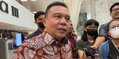 Ⓒ Hak cipta foto di atas dikembalikan sesungguhnya kepada sang pemilik foto Ⓒ Hak cipta foto di atas dikembalikan sesungguhnya kepada pemilik foto