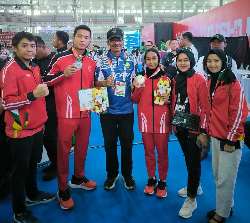 Ⓒ Hak cipta foto di atas dikembalikan sesungguhnya kepada sang pemilik foto Ⓒ Hak cipta foto di atas dikembalikan sesungguhnya kepada pemilik foto