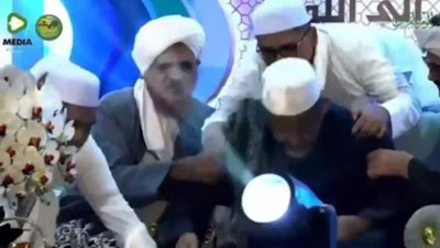 Ⓒ Hak cipta foto di atas dikembalikan sesungguhnya kepada sang pemilik foto Ⓒ Hak cipta foto di atas dikembalikan sesungguhnya kepada pemilik foto