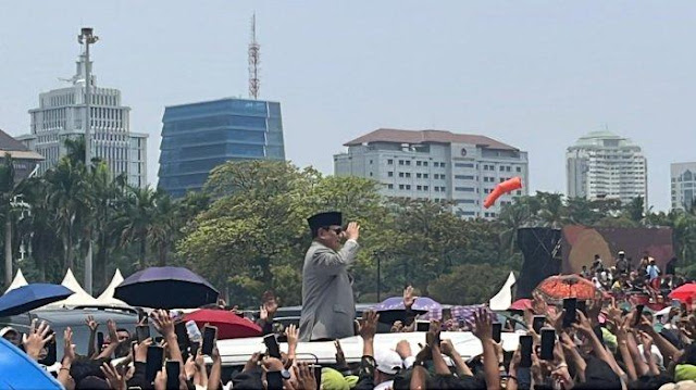 Saat Kaum Hawa Berteriak : 'Pak Prabowo : Aku Padamu!' hingga 'Love Banget Pak Gemoy'